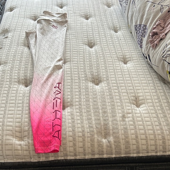 Gradient Pink Leggings - Picture 1 of 3